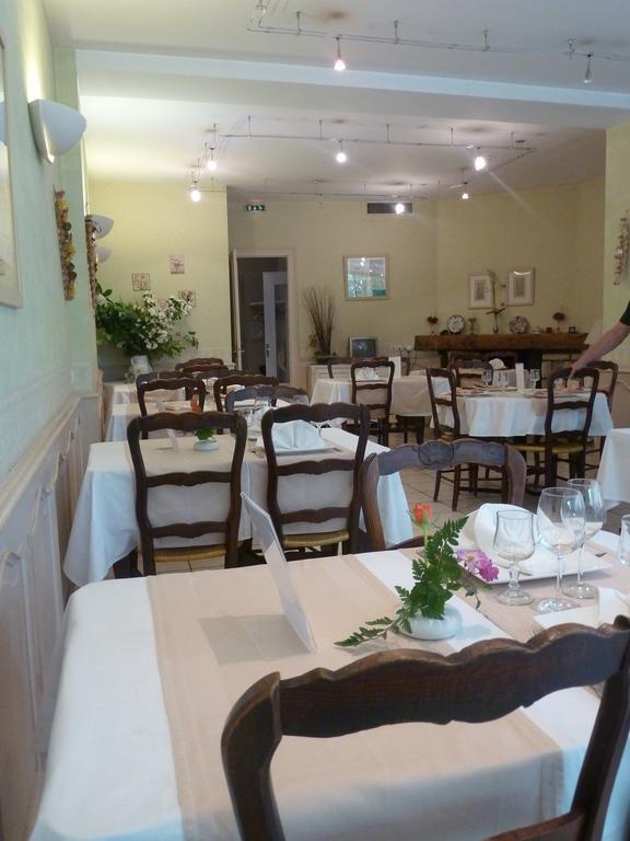 Hotel De France Objat Luaran gambar